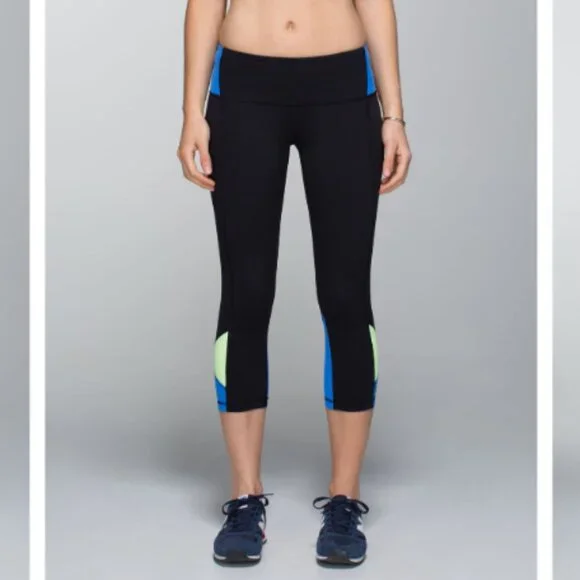 Lululemon Embody Crop *Full-On Luon - Size 12 - Picture 2 of 11